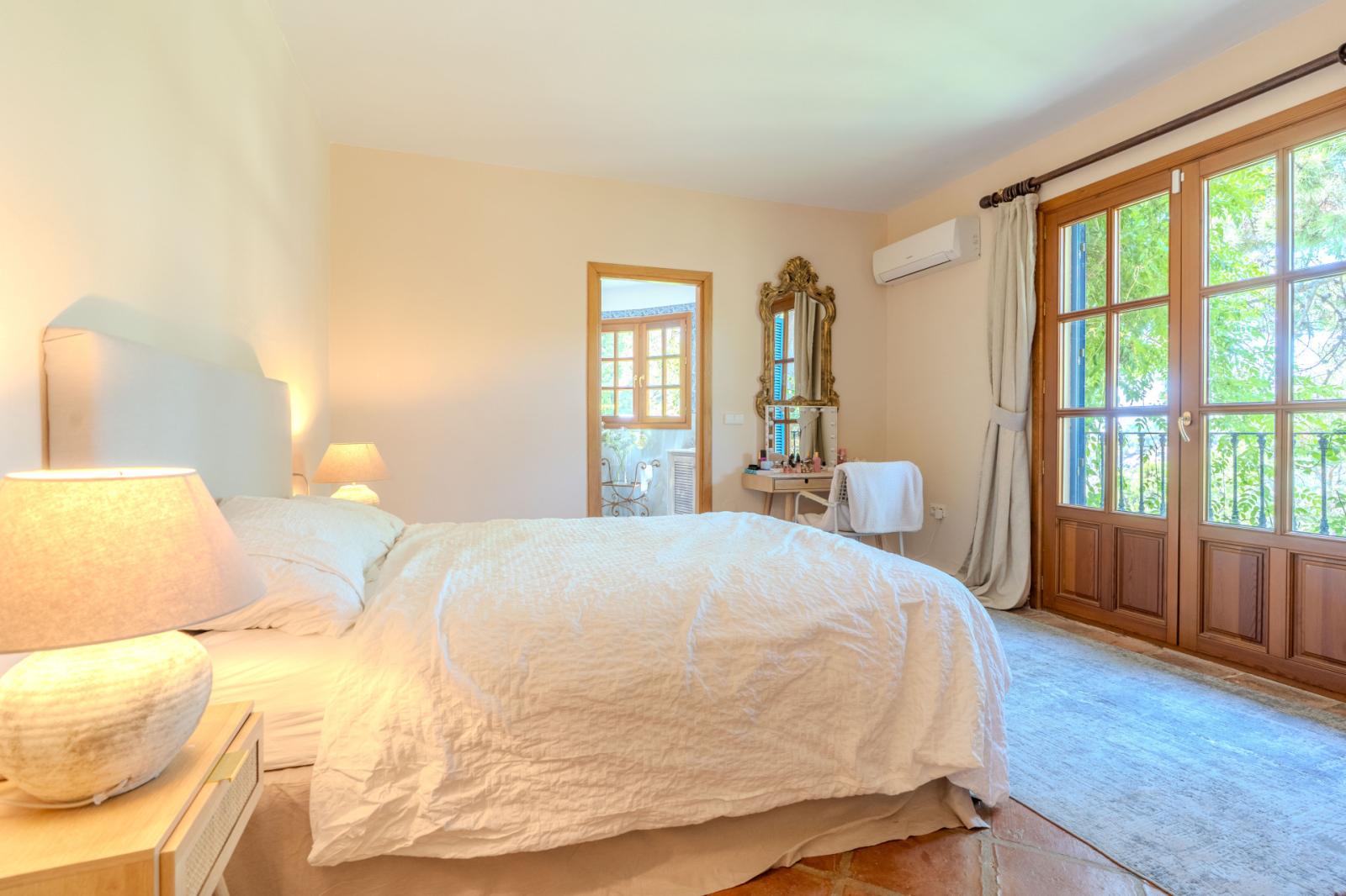 Villa for Rent in Benahavís
