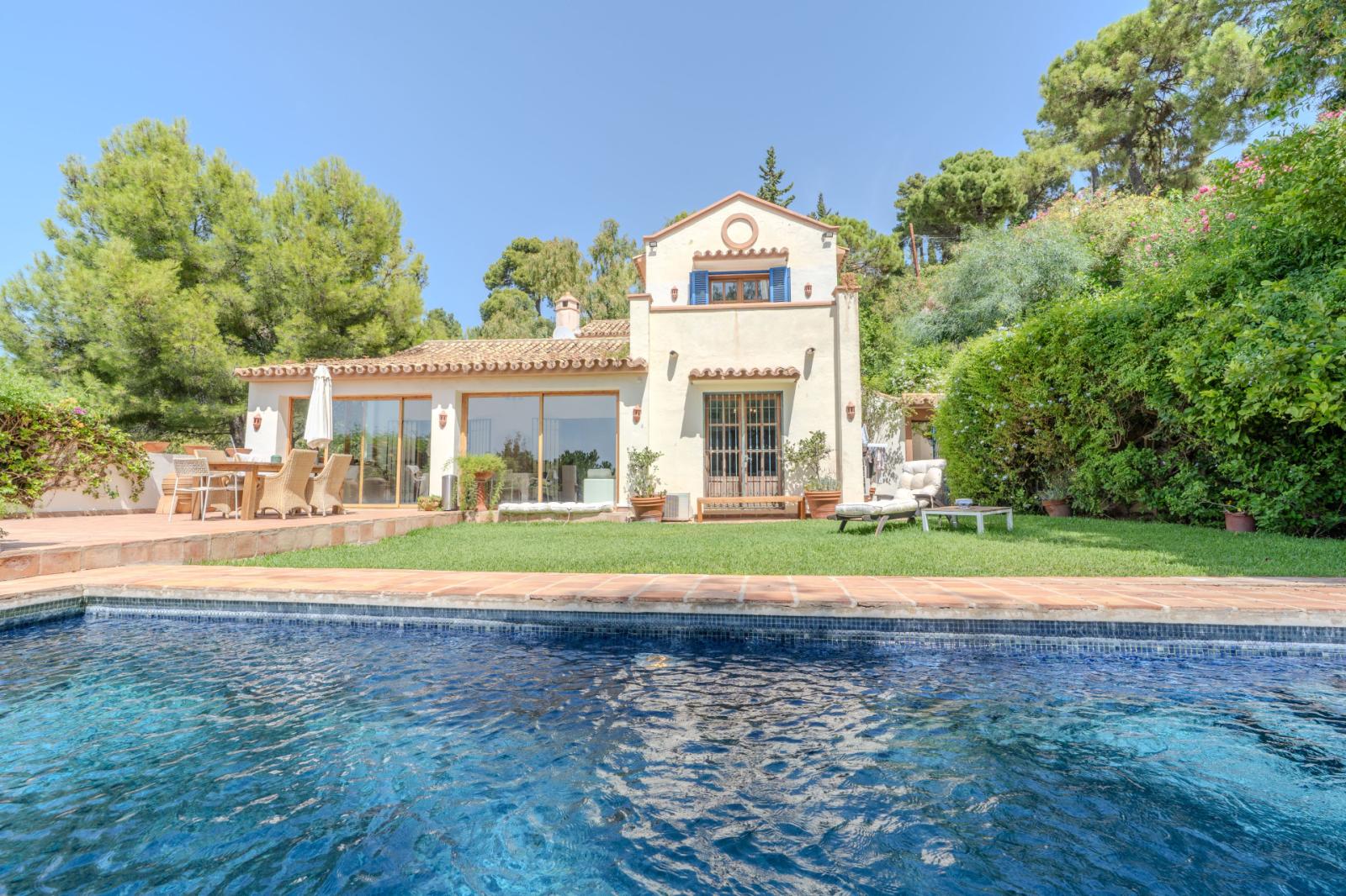 Villa for Rent in Benahavís