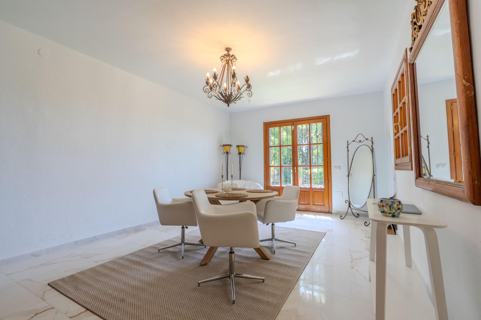 Villa for Rent in Benahavís