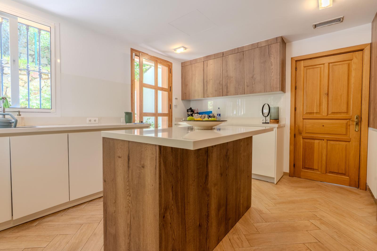 Villa for Rent in Benahavís