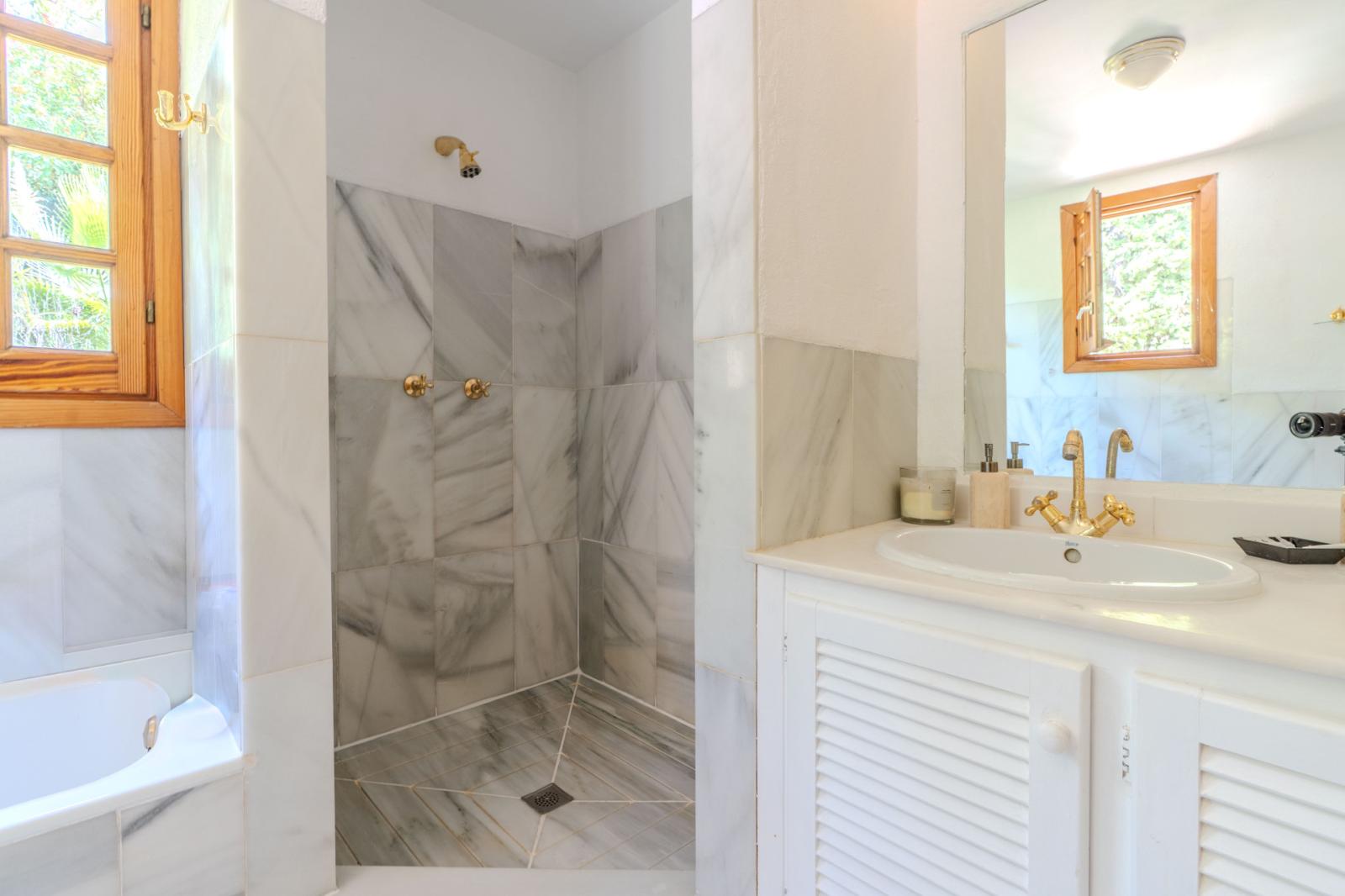 Villa for Rent in Benahavís