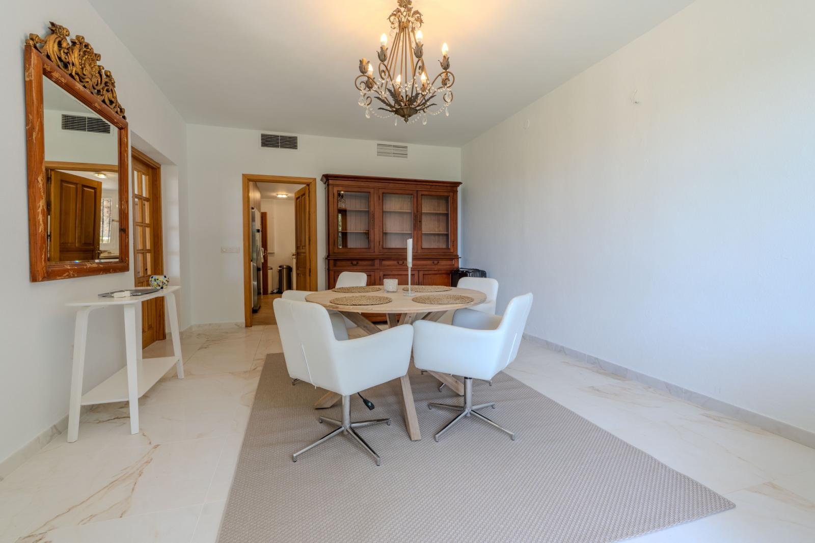 Villa for Rent in Benahavís
