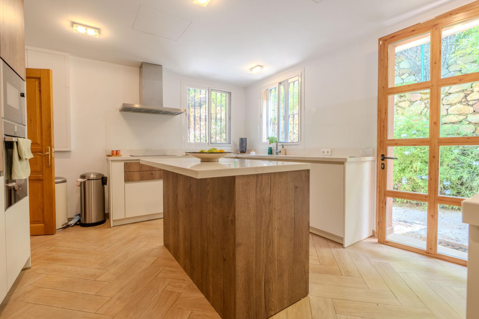 Villa for Rent in Benahavís
