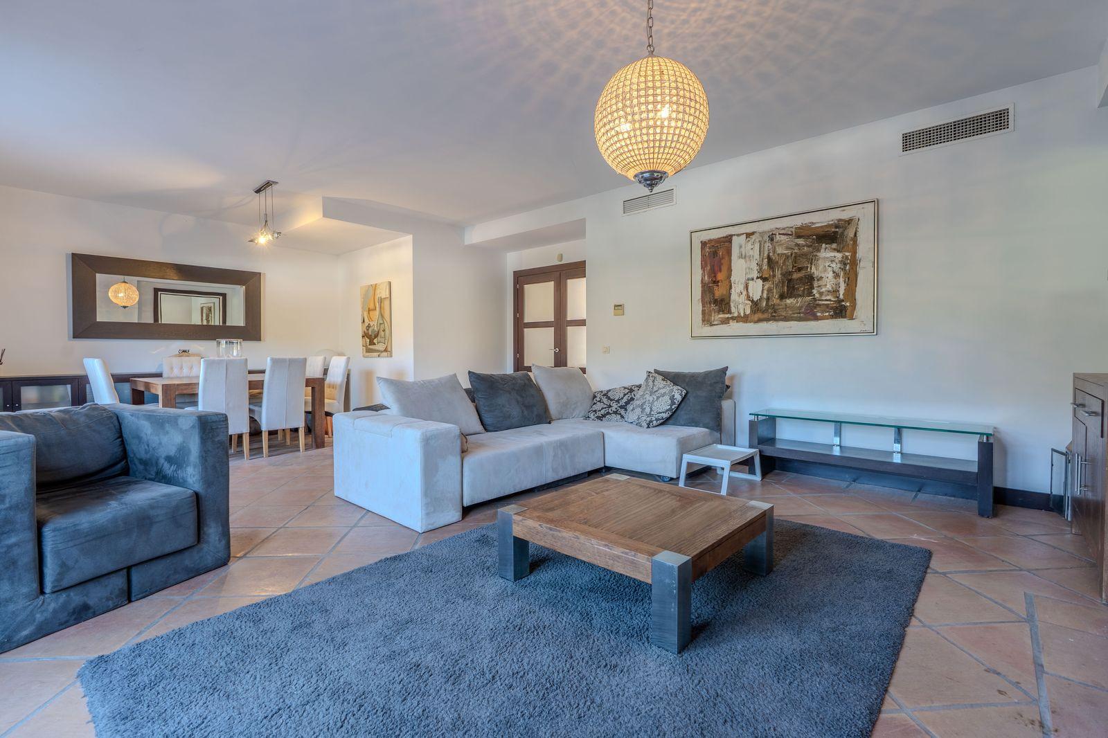 Apartamento en Alquiler en Benahavís