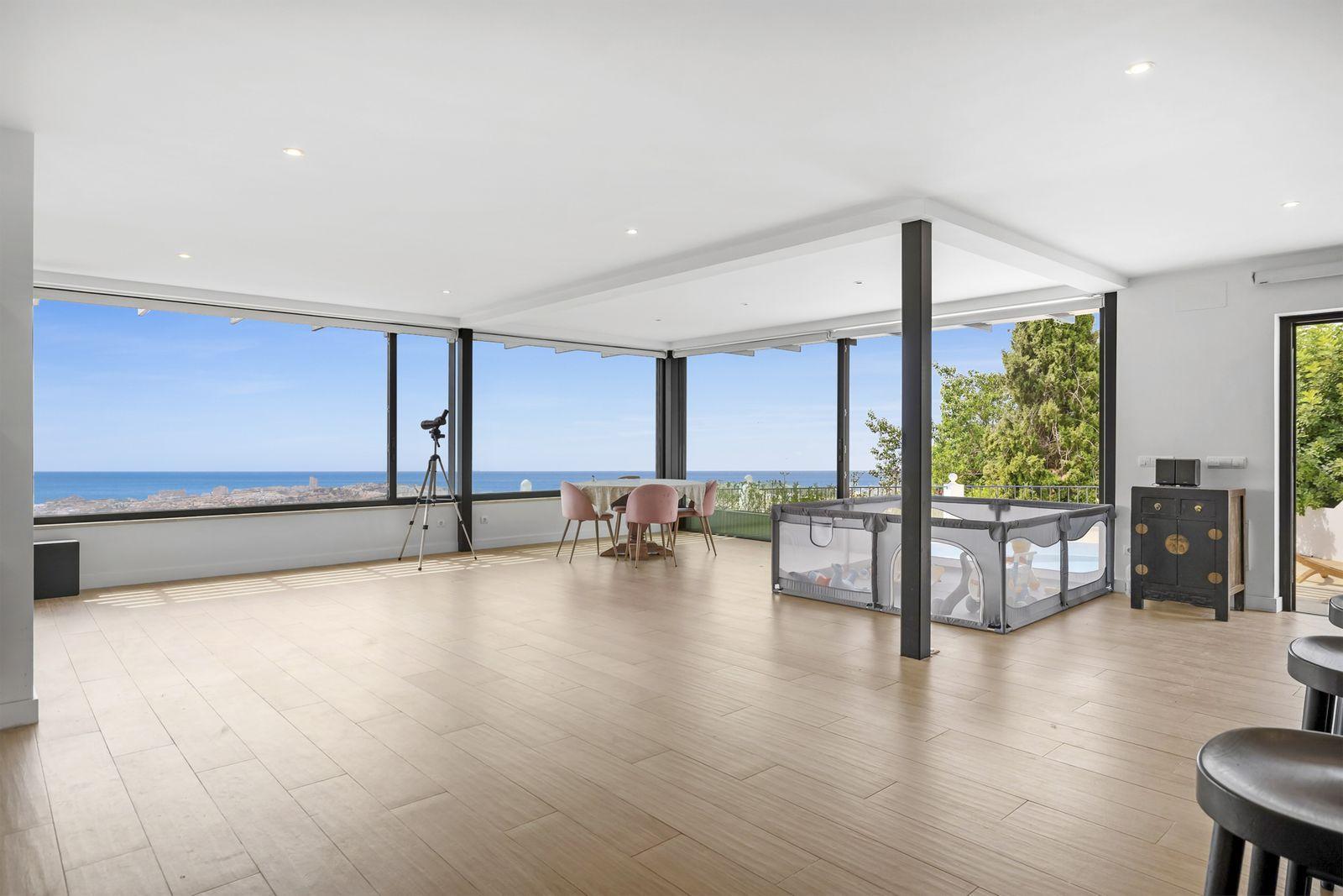 Villa for Sale in Benalmádena