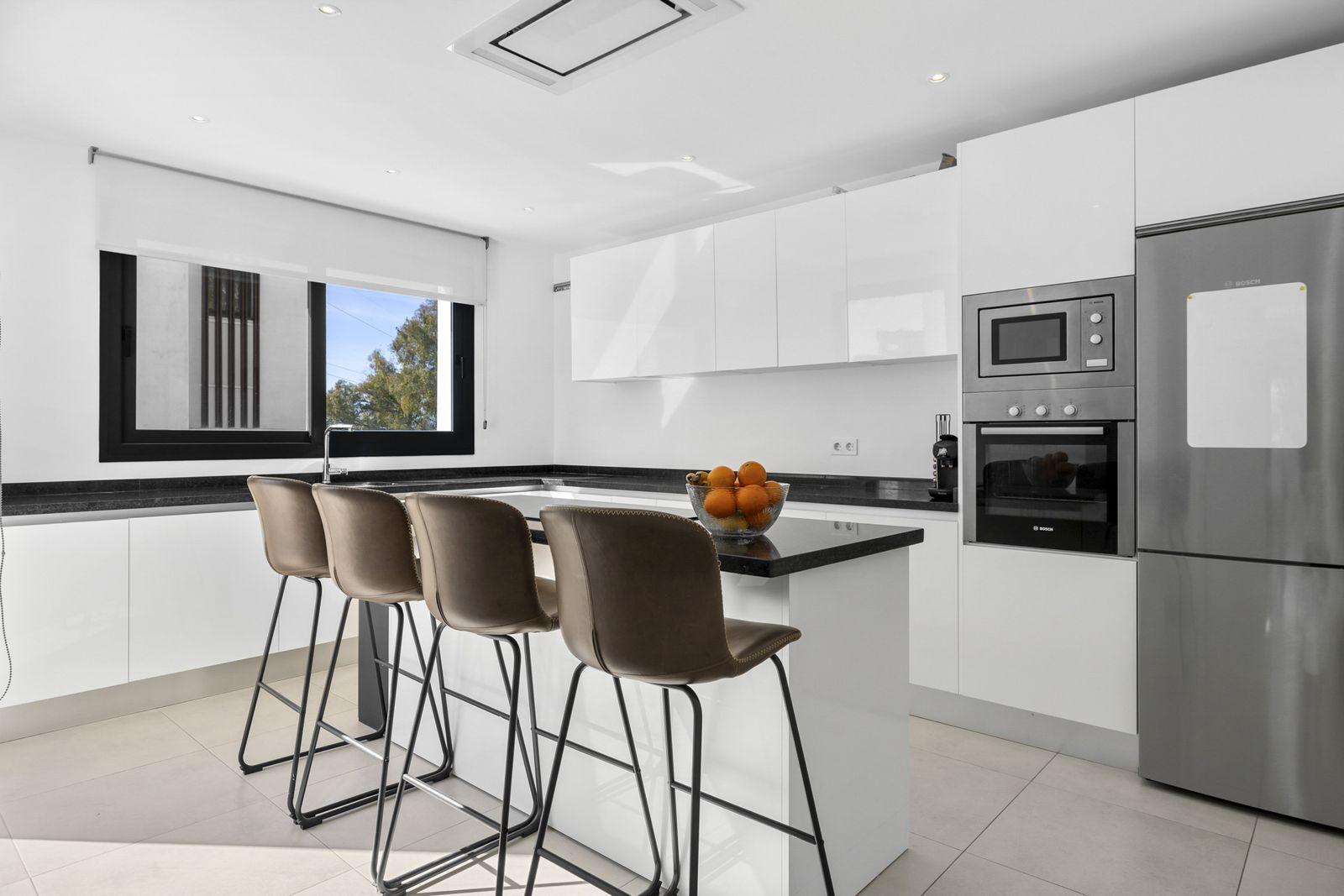 Villa for Sale in Benalmádena