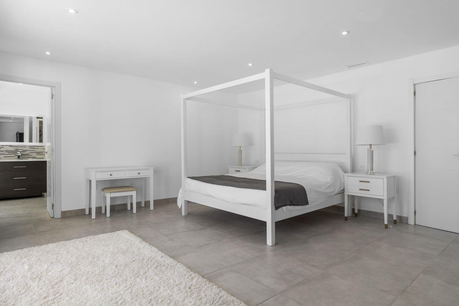 Villa for Sale in Benalmádena