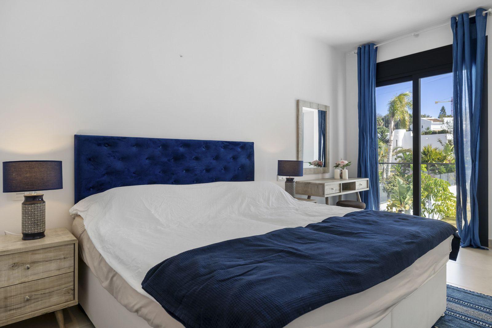 Villa for Sale in Benalmádena