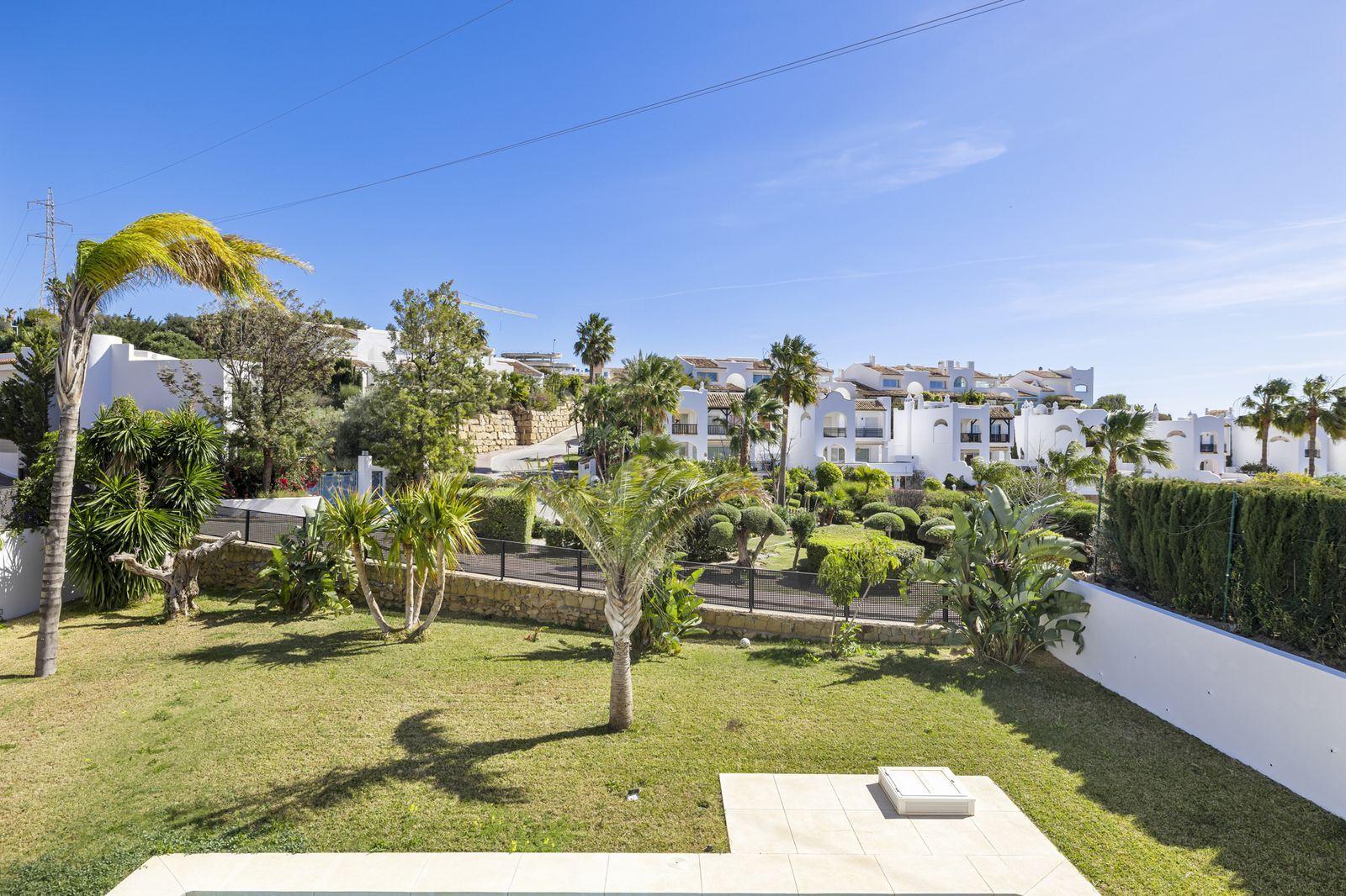 Villa for Sale in Benalmádena