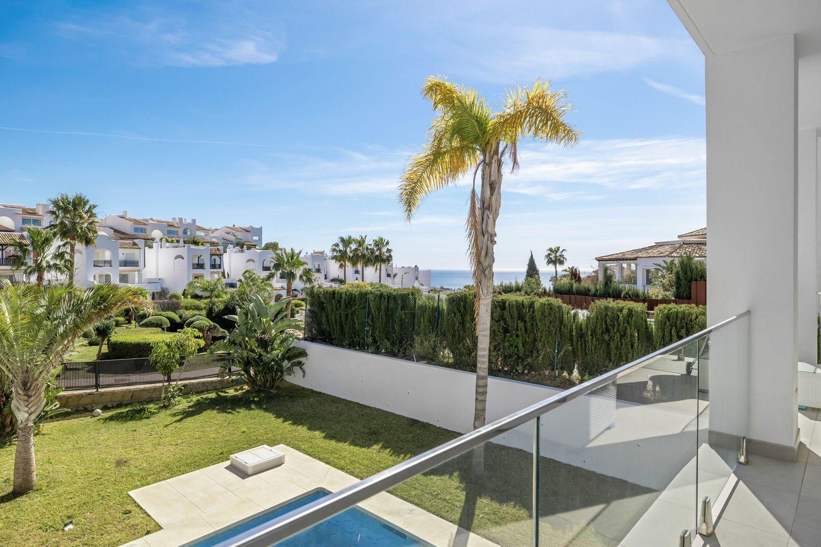 Villa for Sale in Benalmádena