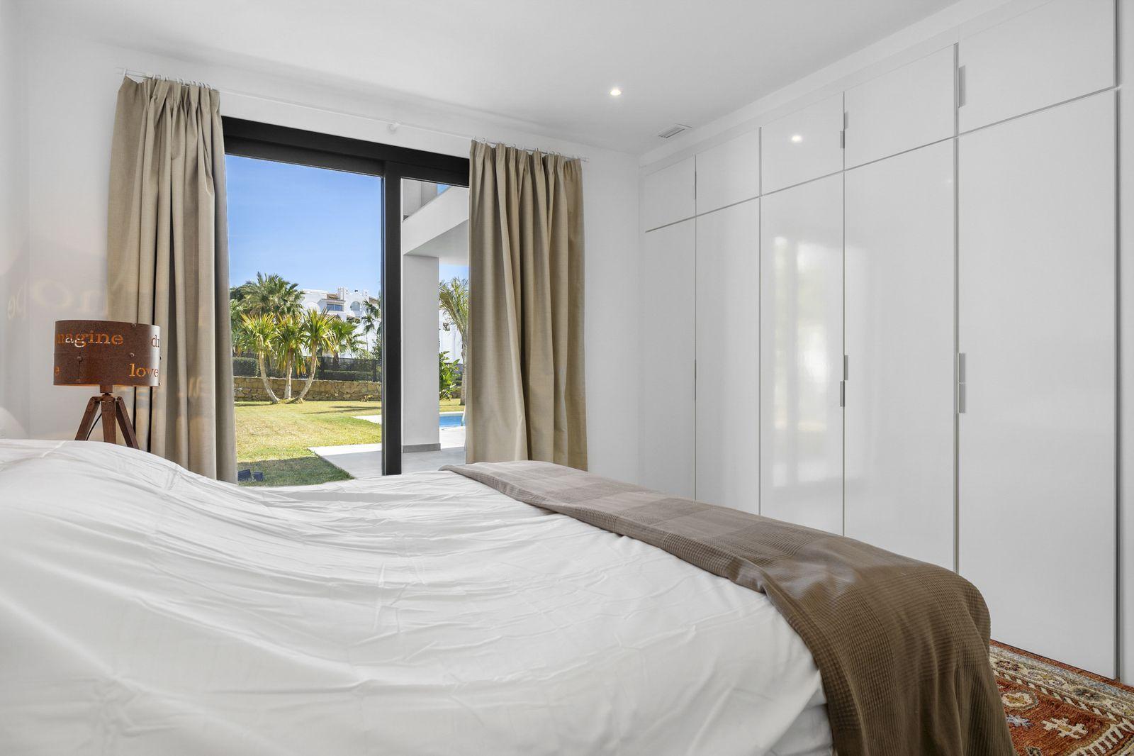 Villa for Sale in Benalmádena