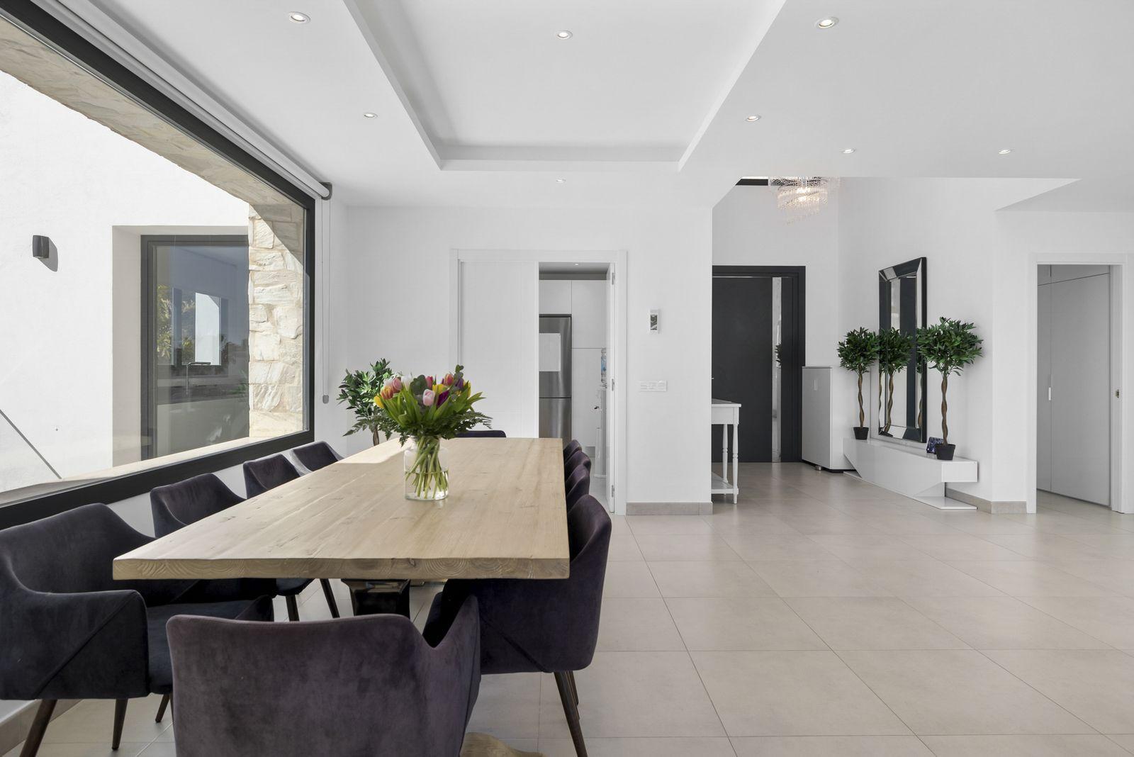 Villa for Sale in Benalmádena
