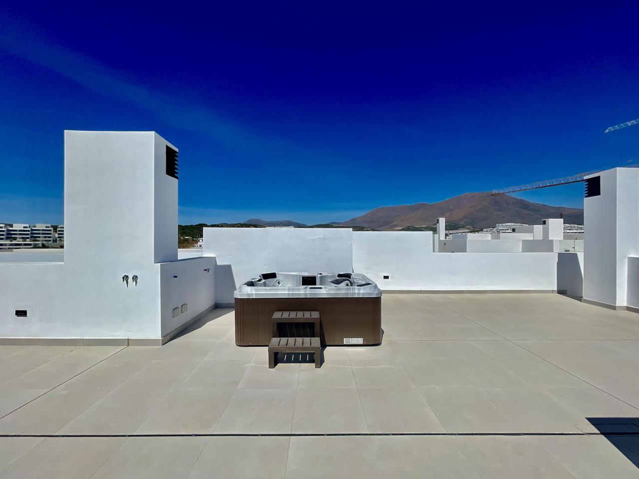 Ático en Venta en Estepona