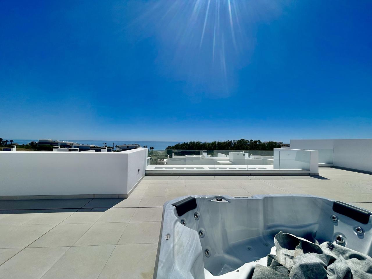 Ático en Venta en Estepona