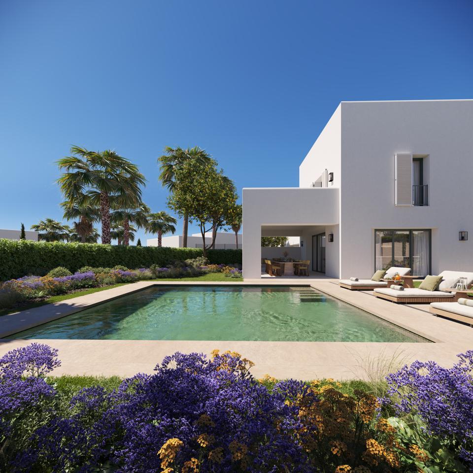 Villa for Sale in San Roque