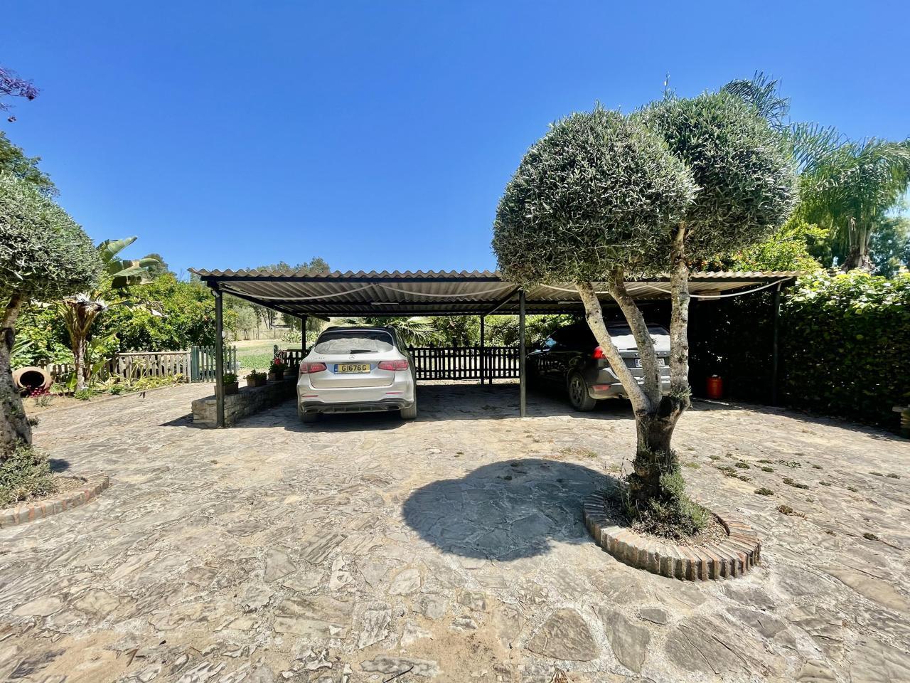 Finca en Venta en Jimena de la Frontera