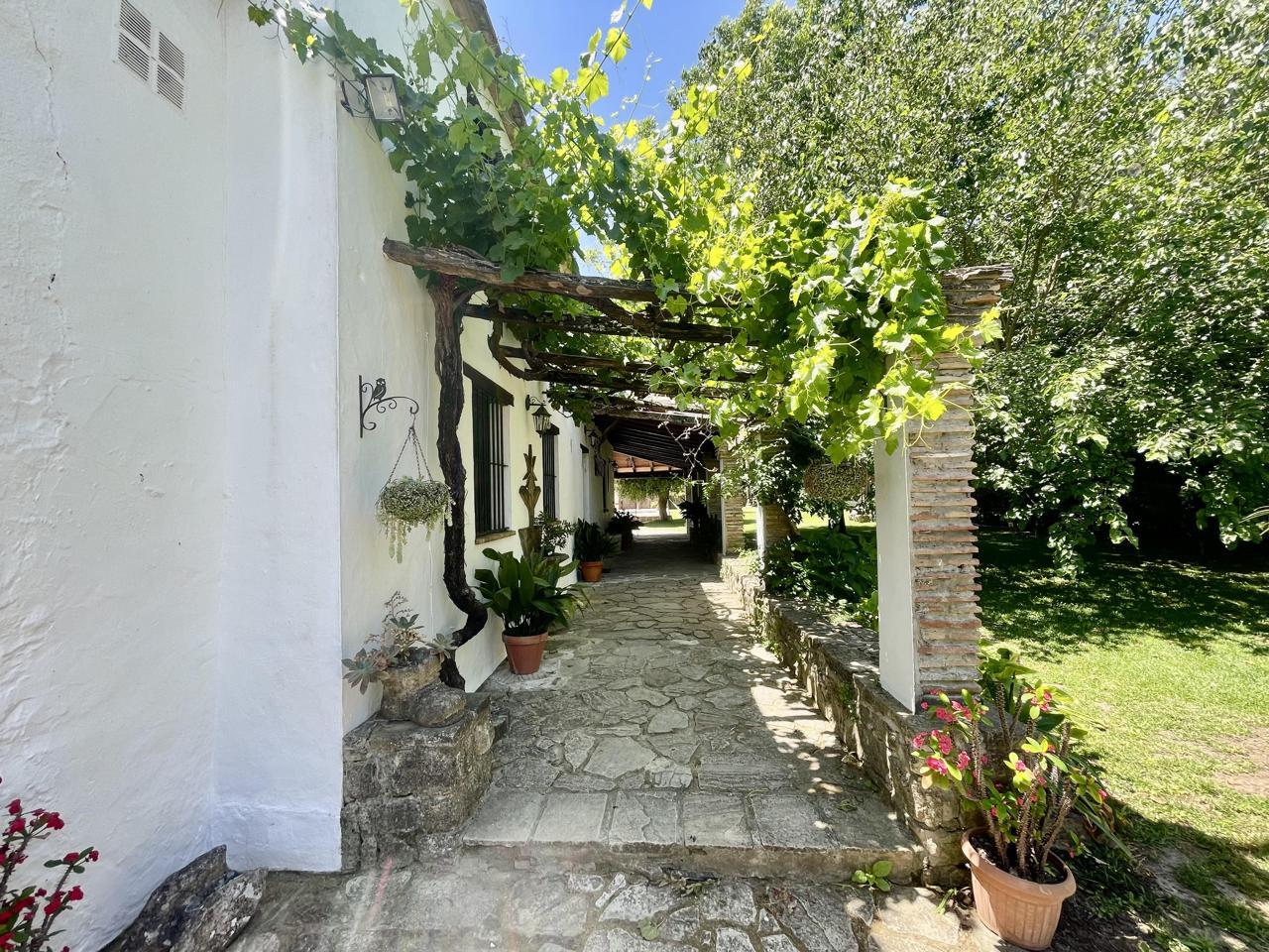 Finca en Venta en Jimena de la Frontera
