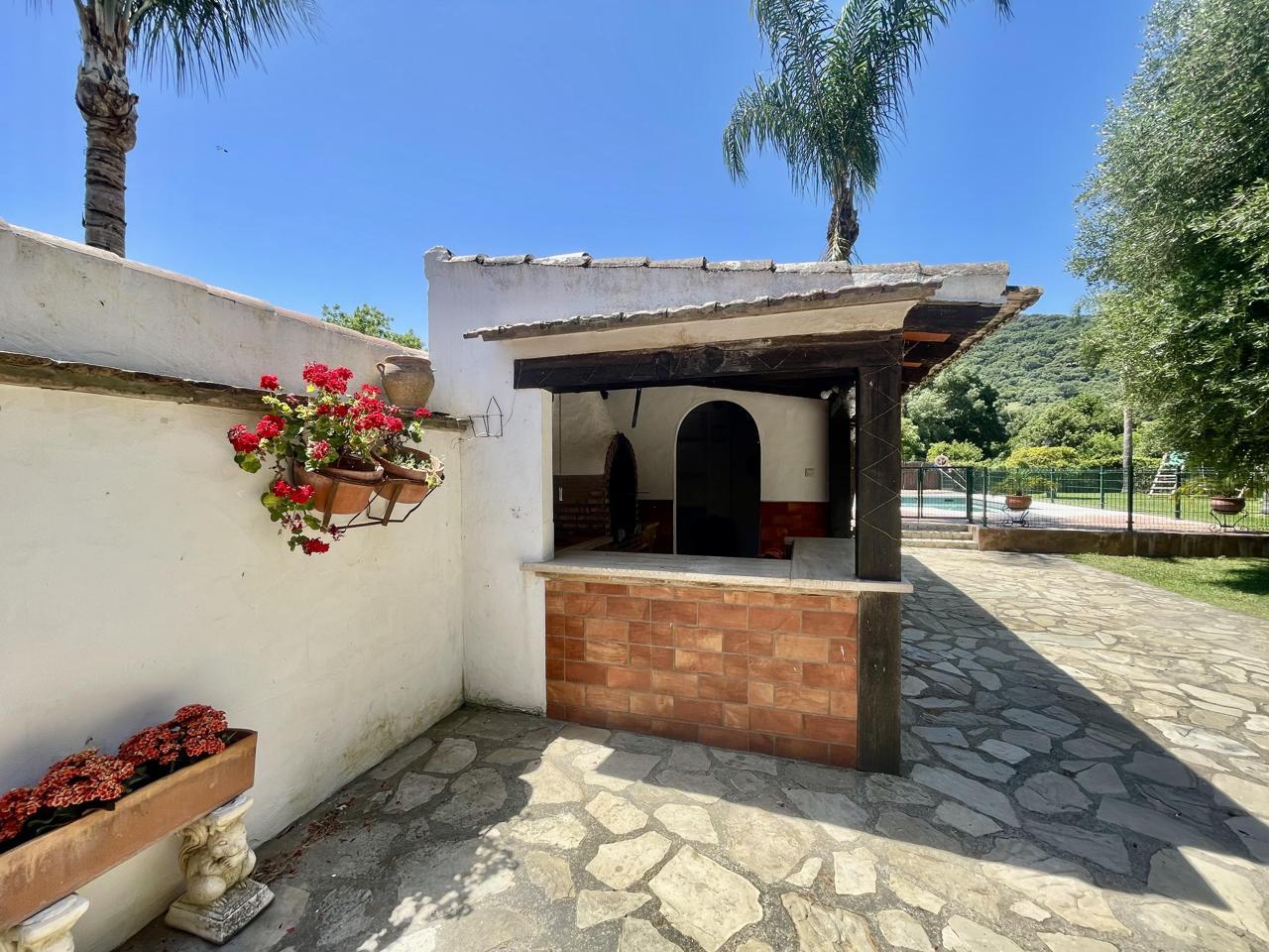 Finca en Venta en Jimena de la Frontera