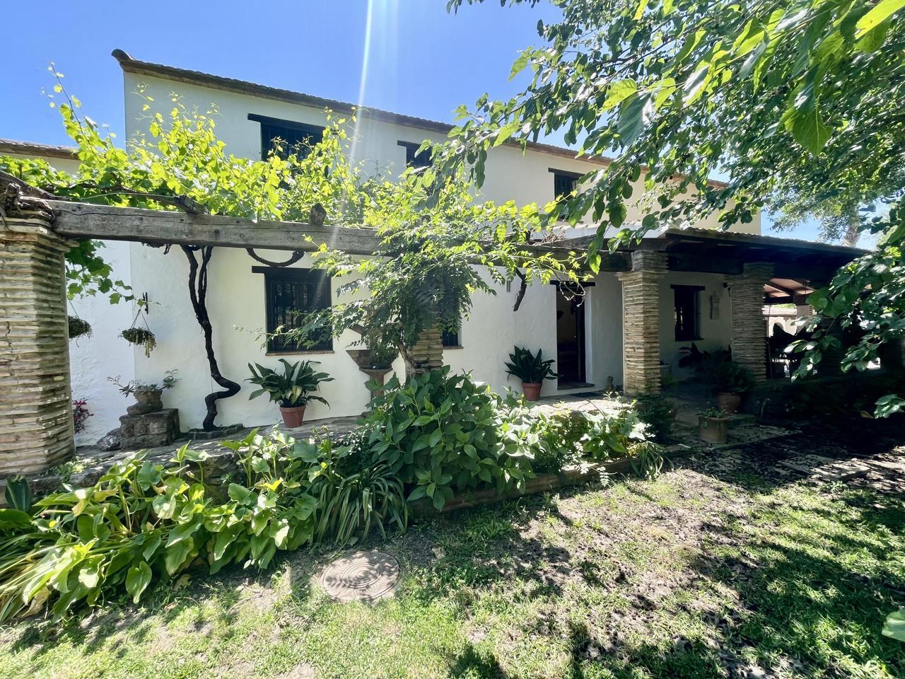 Finca en Venta en Jimena de la Frontera