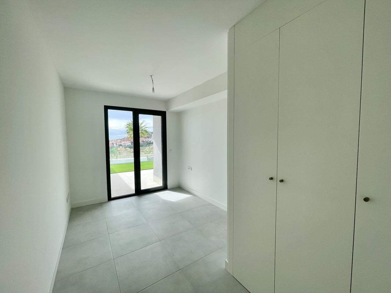 Apartment for Sale in Manilva