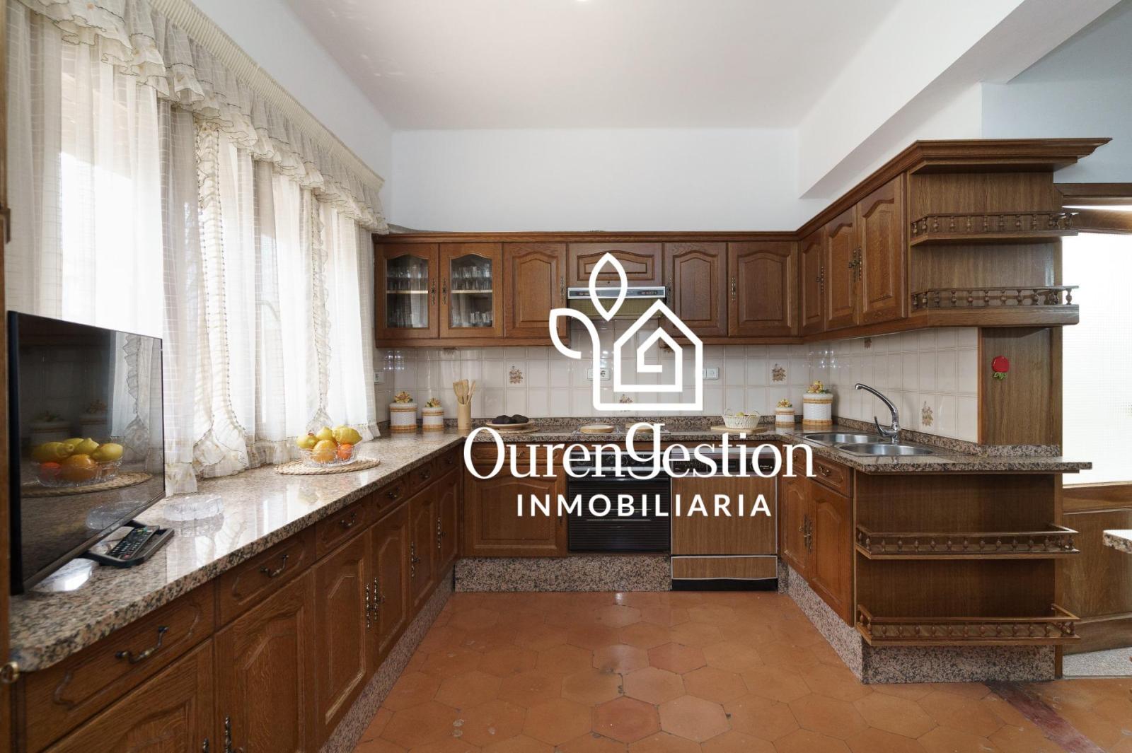 House for Sale in Xinzo de Limia