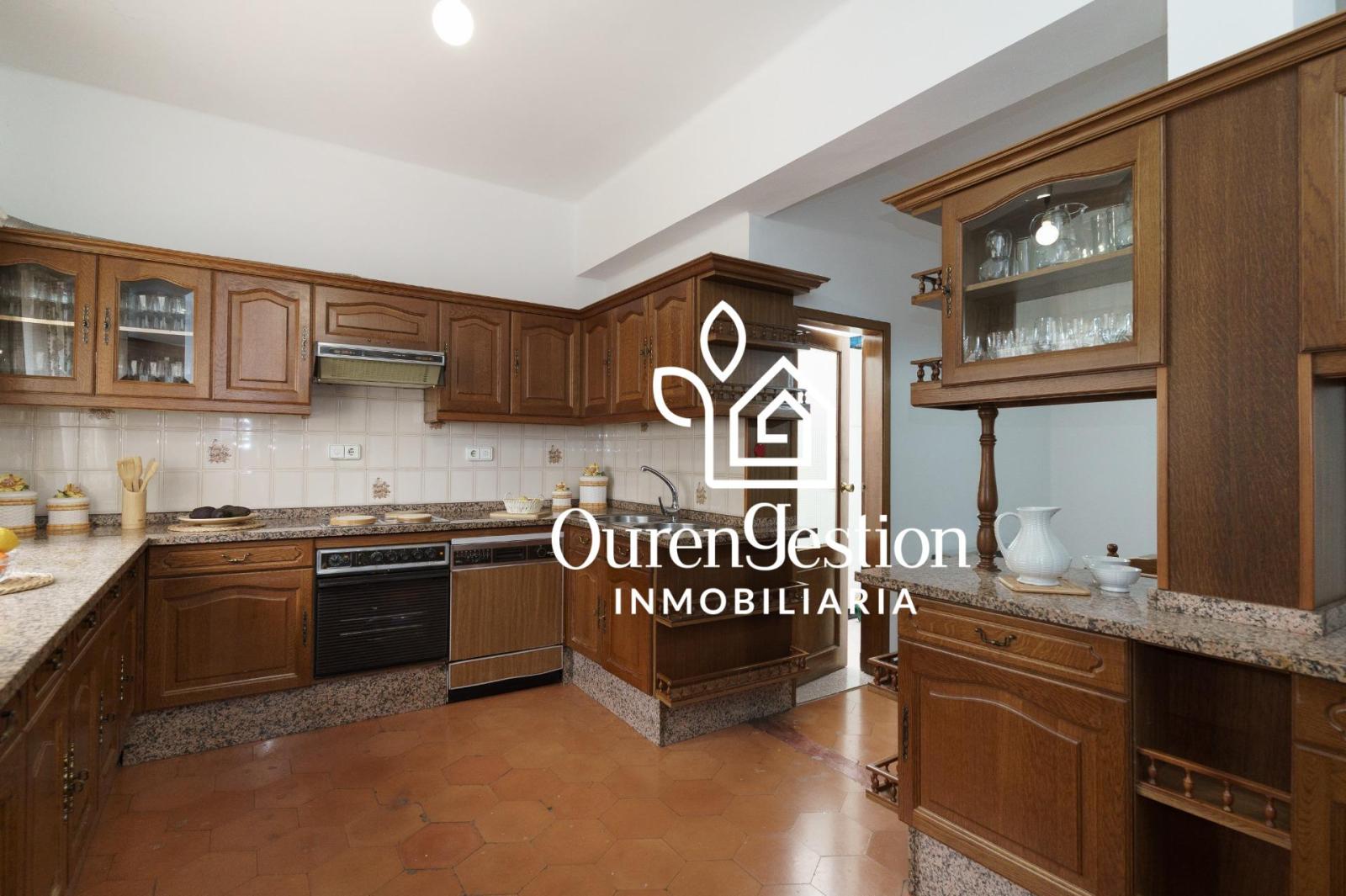 House for Sale in Xinzo de Limia