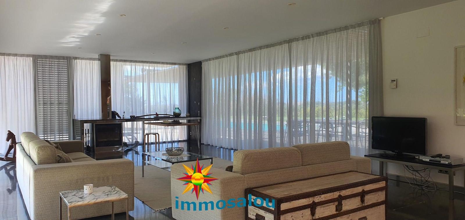 Chalet for Sale in Salou