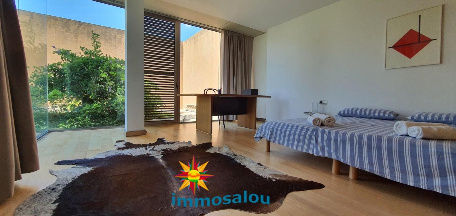 Chalet for Sale in Salou