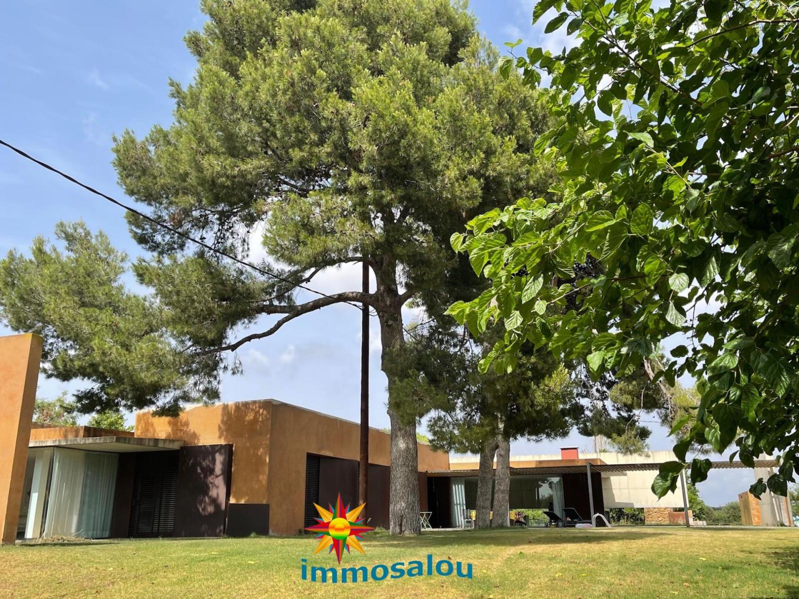 Chalet for Sale in Salou