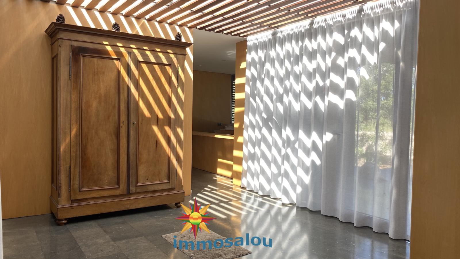 Chalet for Sale in Salou