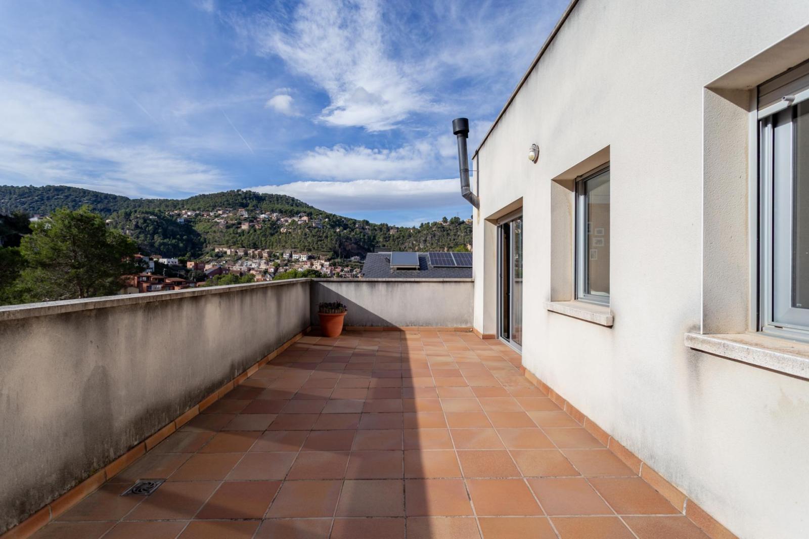 Chalet for Sale in Vallirana