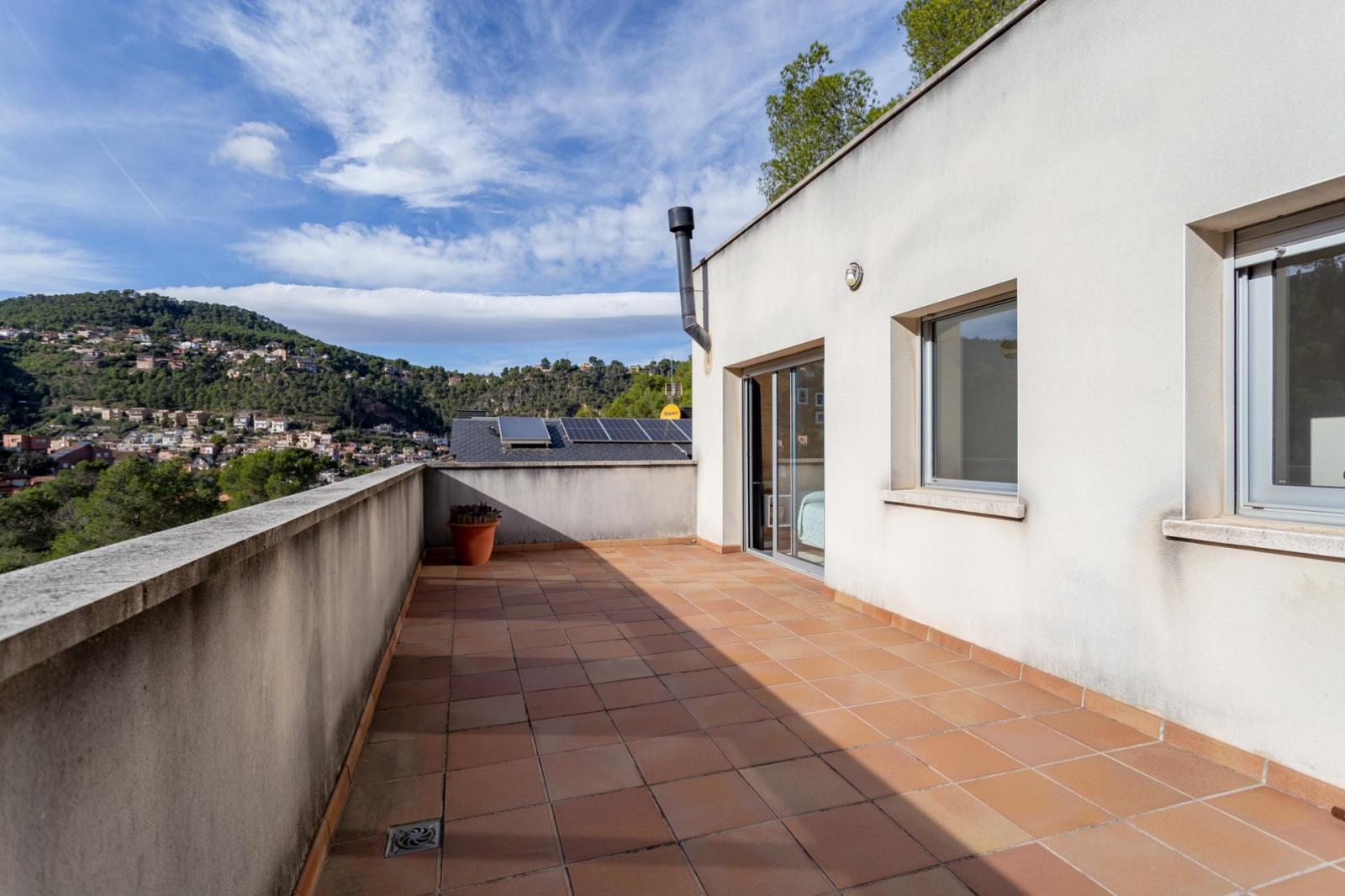 Chalet for Sale in Vallirana