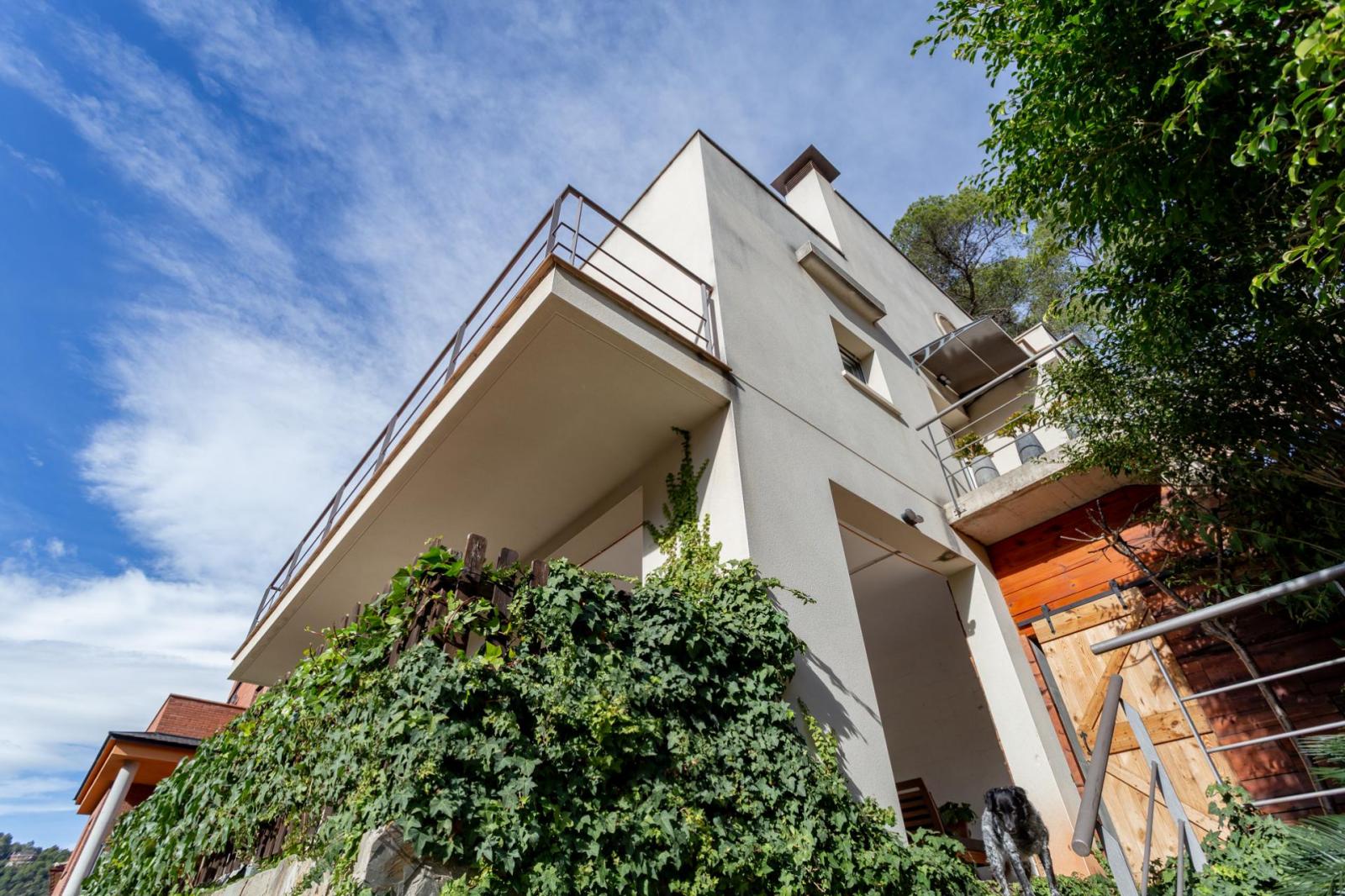 Chalet for Sale in Vallirana