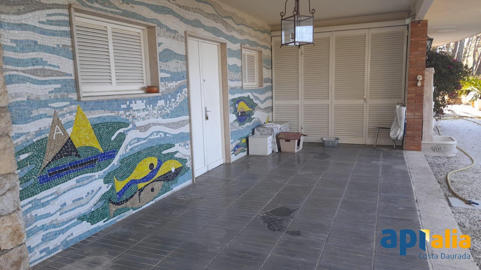 Chalet for Sale in Salou