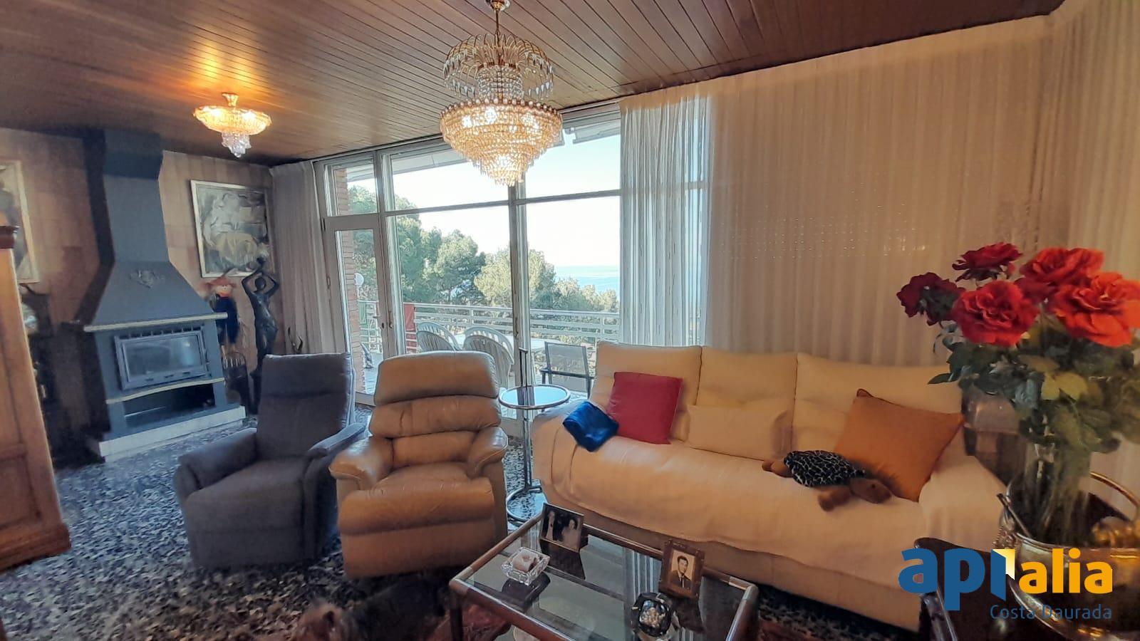 Chalet for Sale in Salou