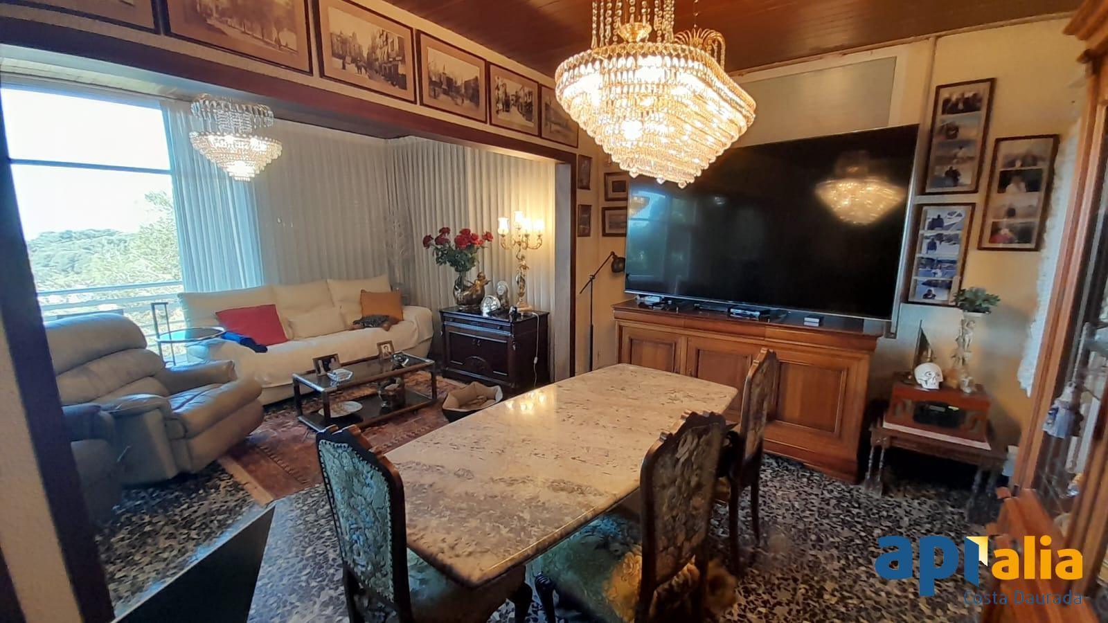 Chalet for Sale in Salou