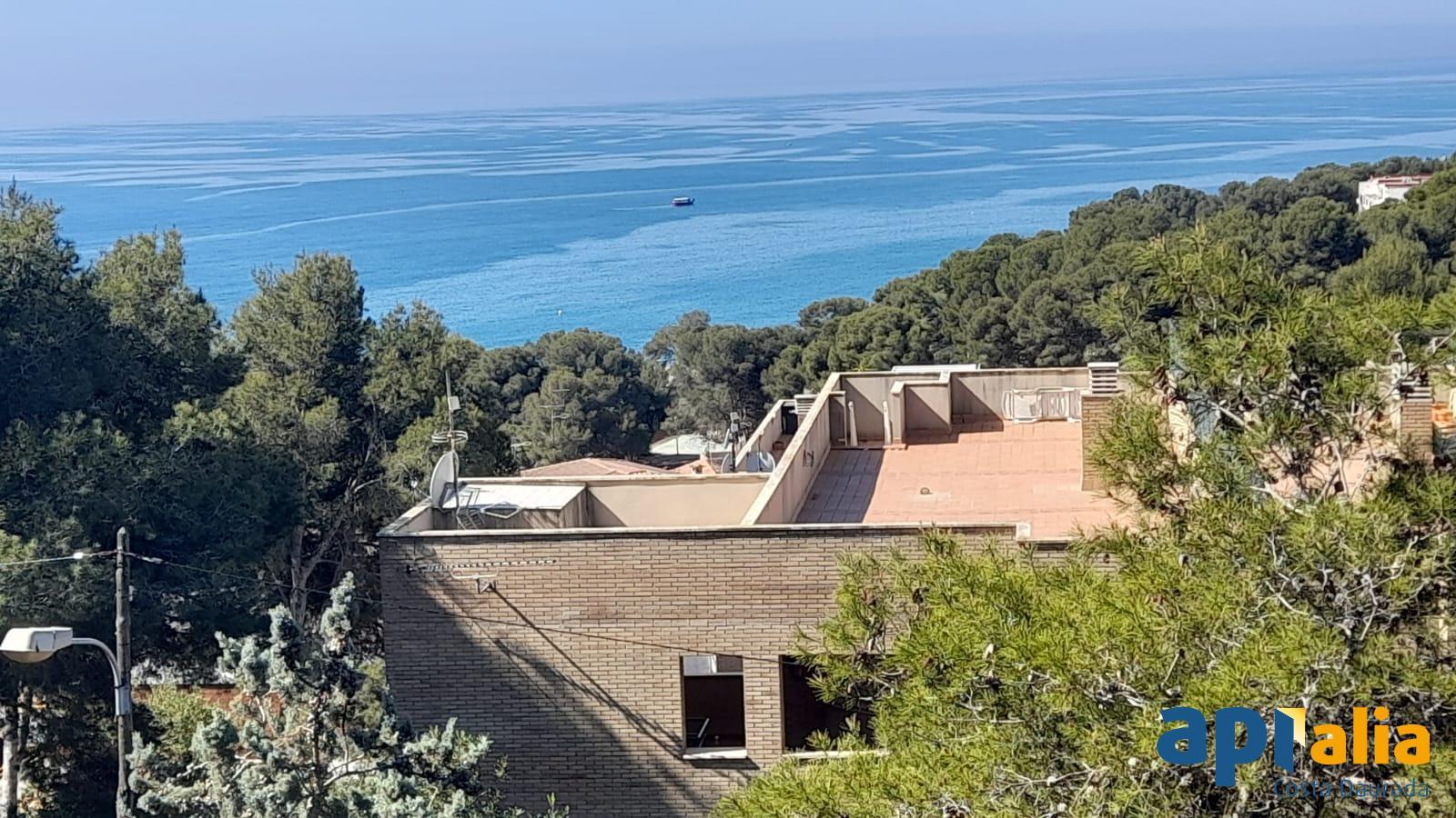 Chalet for Sale in Salou