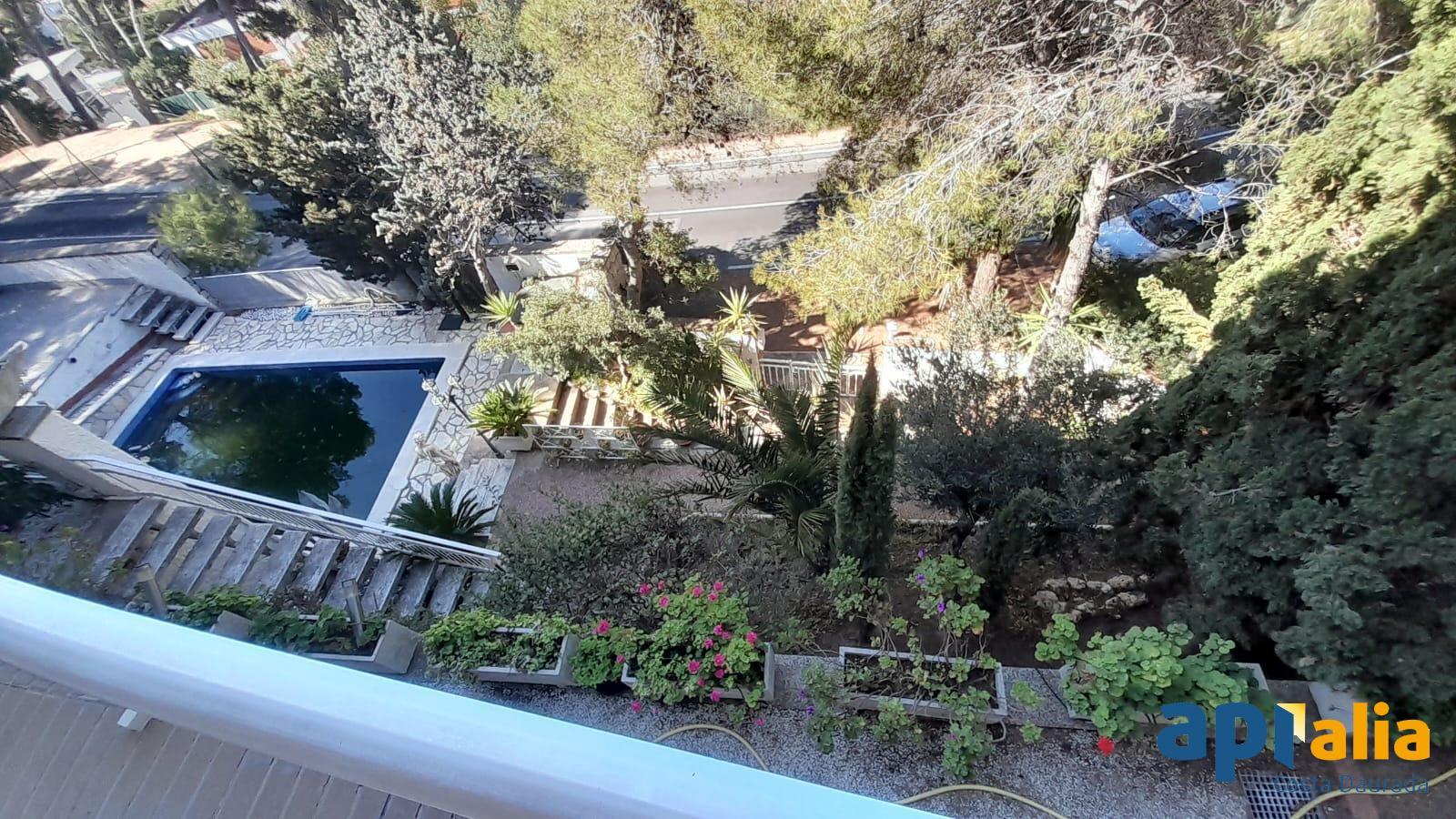 Chalet for Sale in Salou