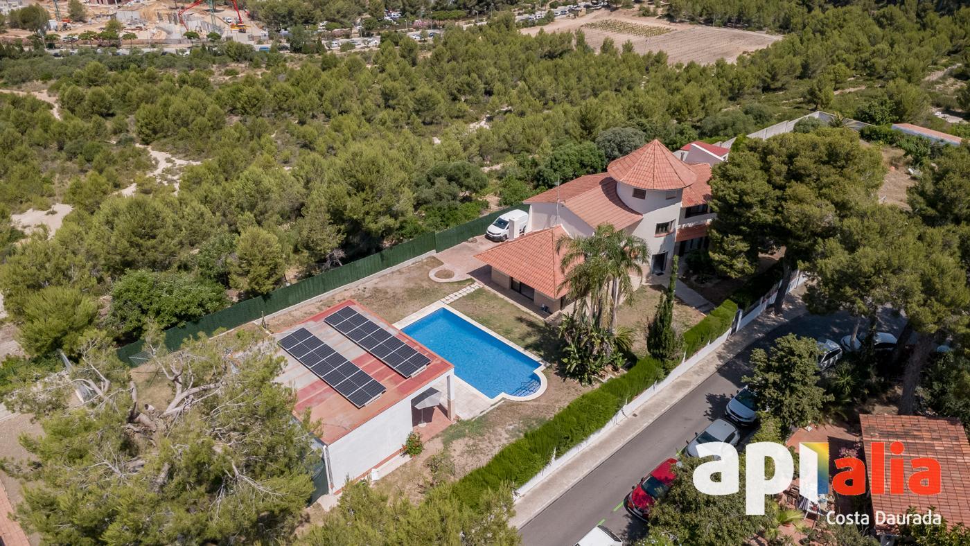 Chalet for Sale in Salou