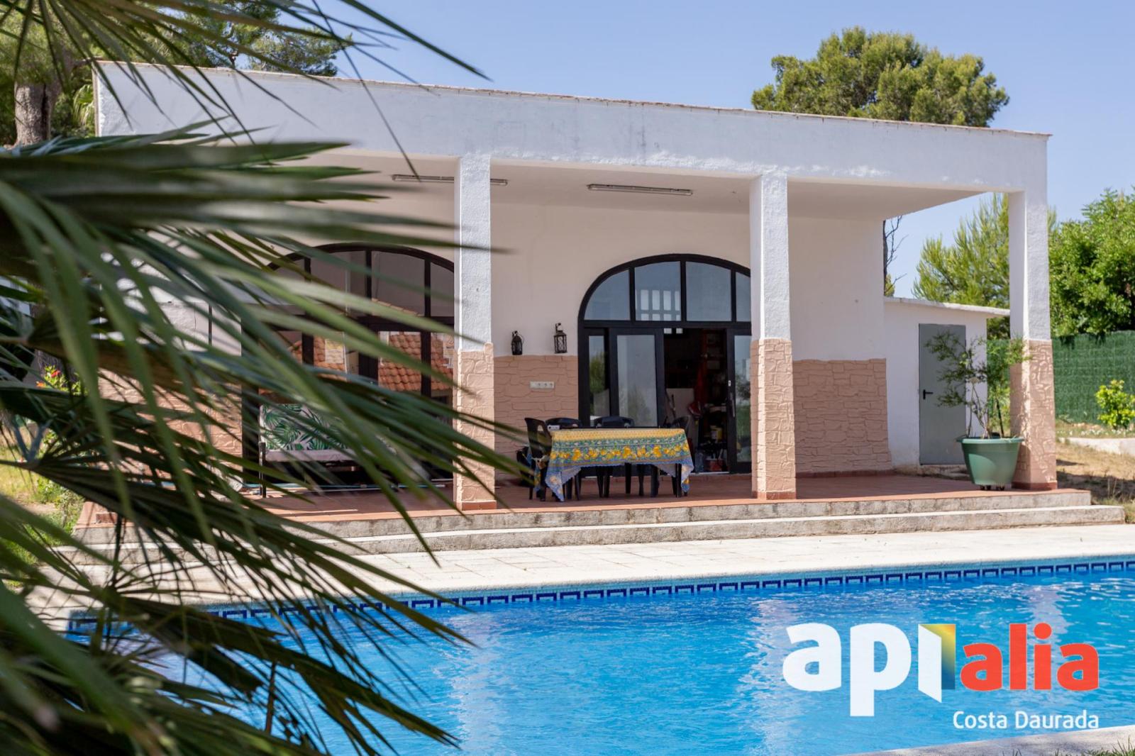 Chalet for Sale in Salou