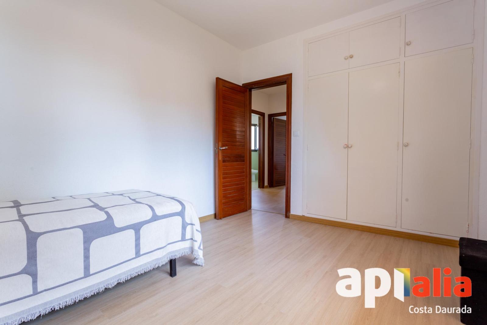 Chalet for Sale in Salou