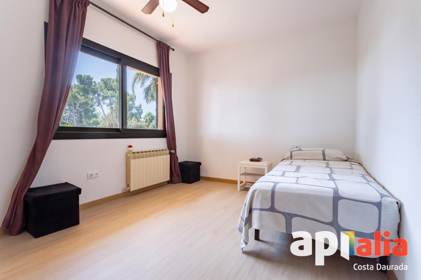 Chalet for Sale in Salou
