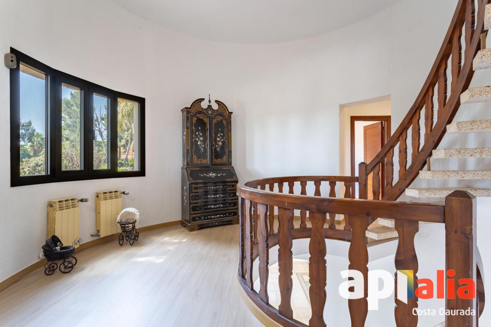 Chalet for Sale in Salou