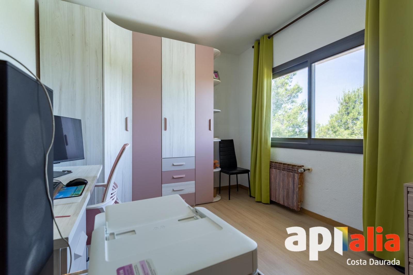 Chalet for Sale in Salou