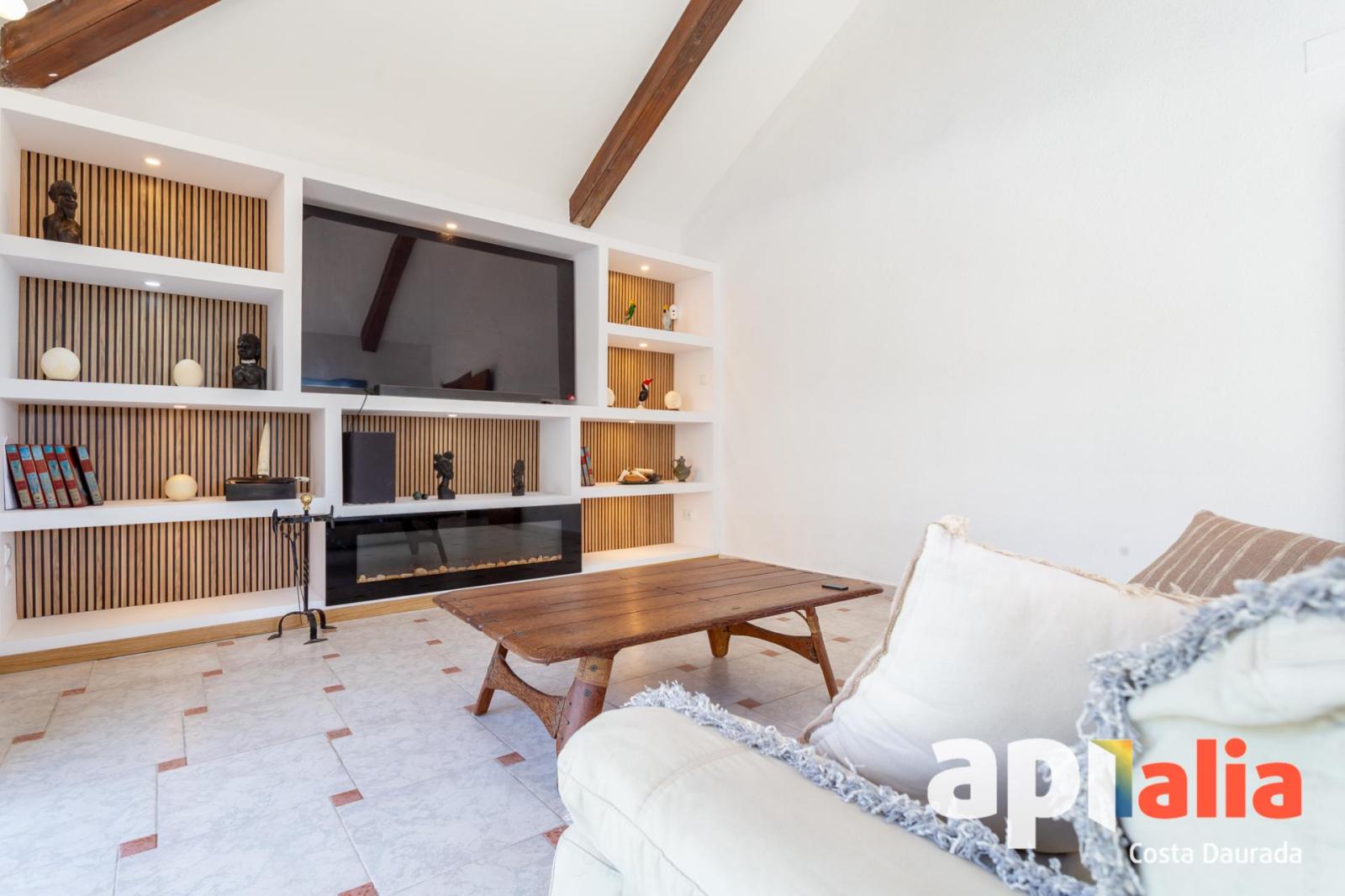 Chalet for Sale in Salou