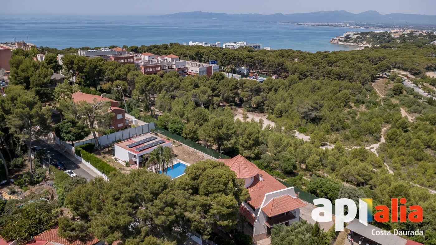 Chalet for Sale in Salou