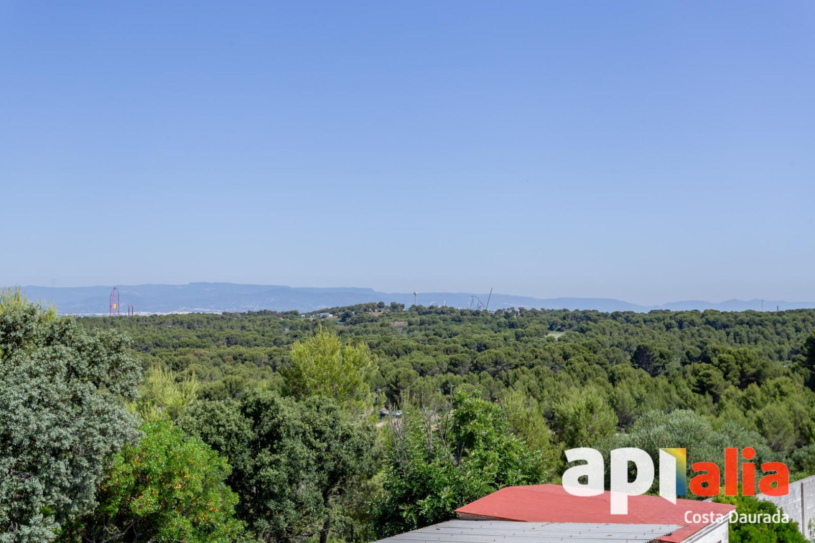 Chalet for Sale in Salou