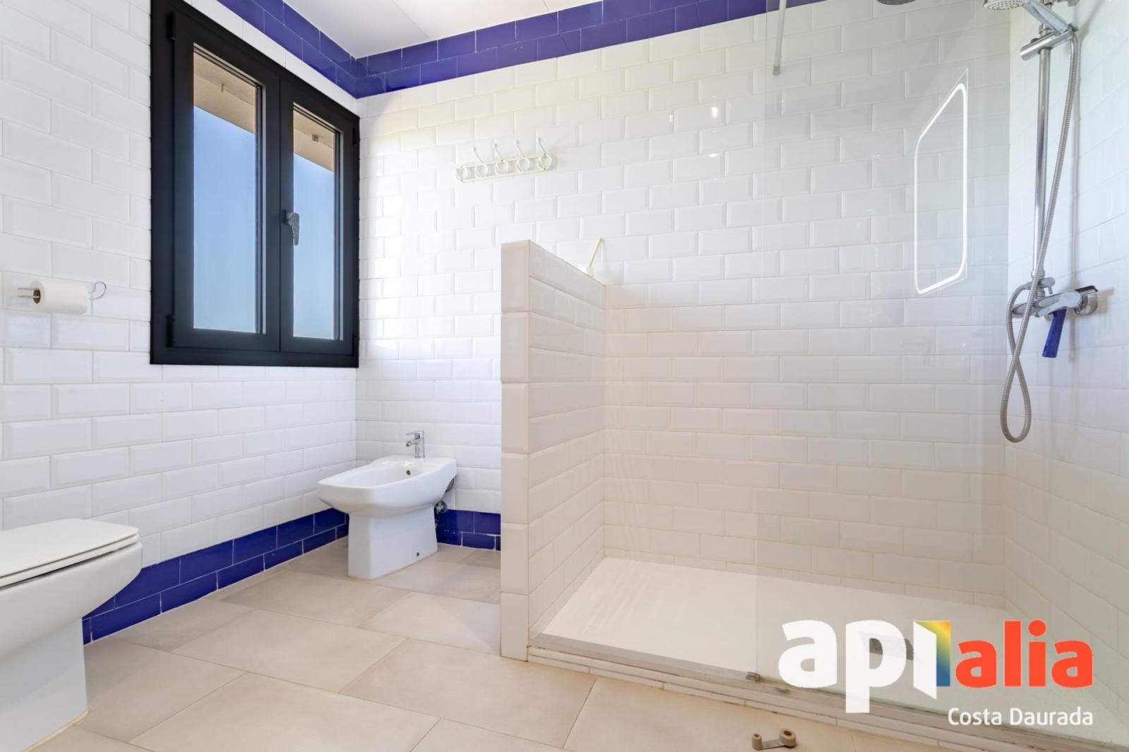 Chalet for Sale in Salou