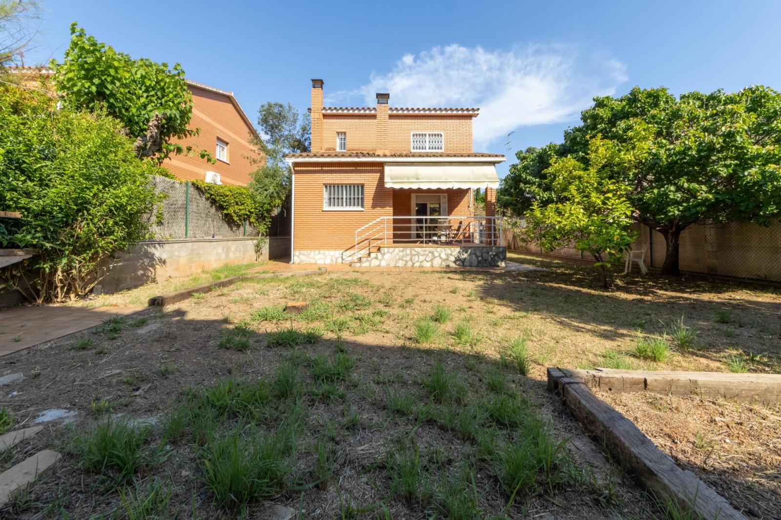 Chalet for Sale in Tarragona