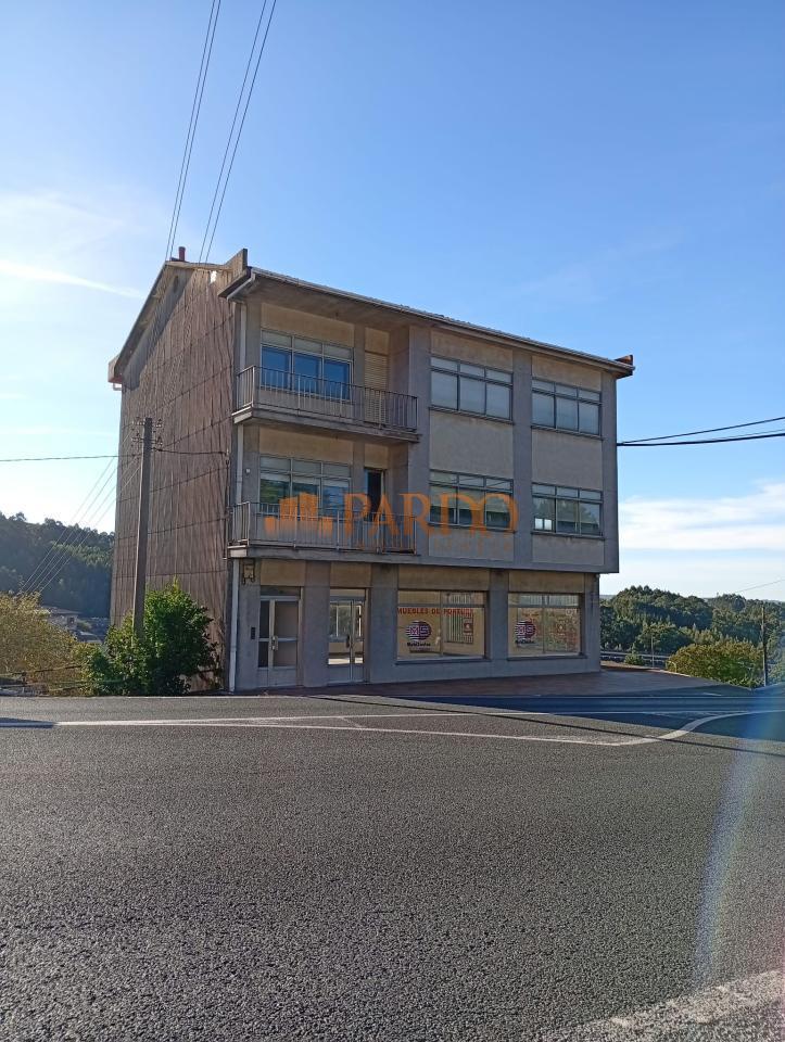 Building for Sale in Fene
